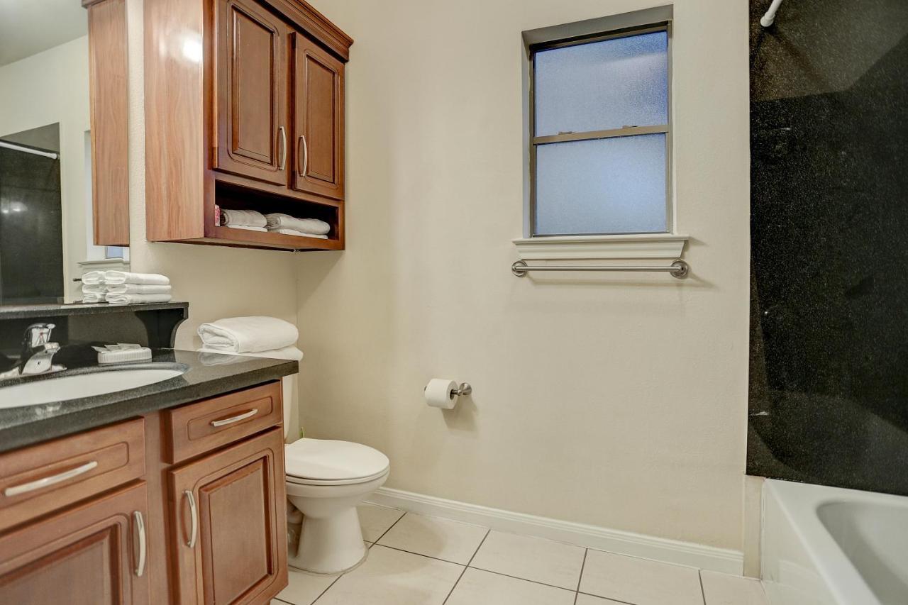 Villa Laverne 3 Bedroom Suite Furnished Condos Houston Exterior foto